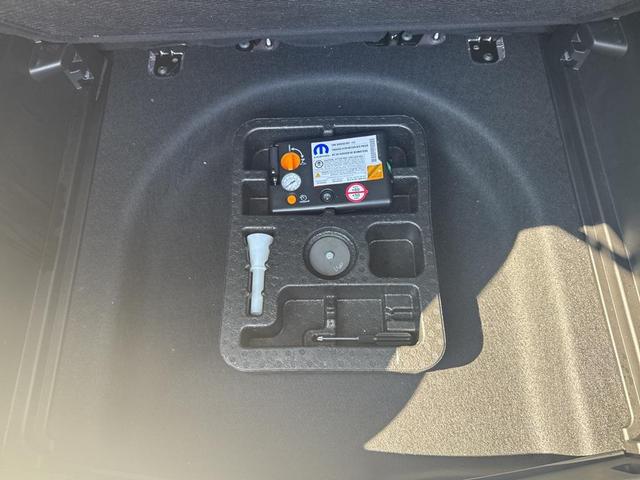 Photo of 2022 Velvet Red Pearlcoat Jeep Compass