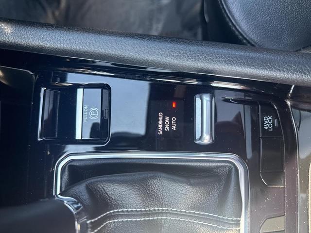 Photo of 2022 Velvet Red Pearlcoat Jeep Compass