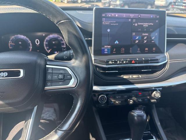 Photo of 2022 Velvet Red Pearlcoat Jeep Compass