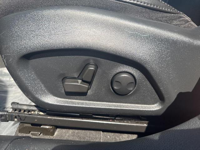 Photo of 2022 Velvet Red Pearlcoat Jeep Compass