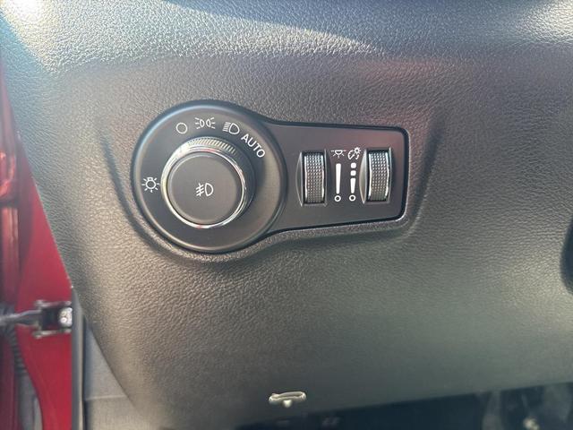 Photo of 2022 Velvet Red Pearlcoat Jeep Compass