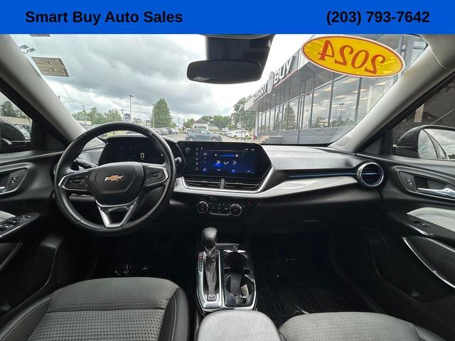 Photo of 2024 Mosaic Black Metallic Chevrolet Trax