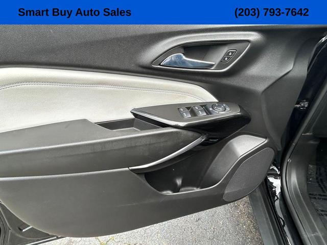 Photo of 2024 Mosaic Black Metallic Chevrolet Trax