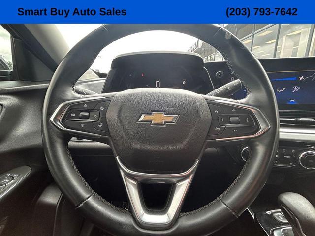 Photo of 2024 Mosaic Black Metallic Chevrolet Trax