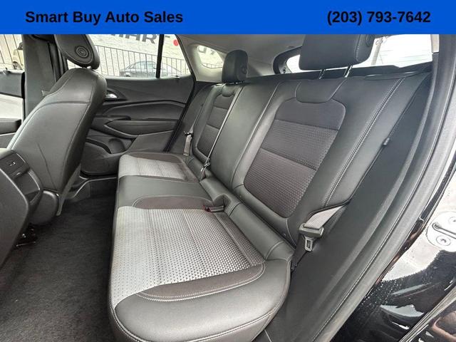 Photo of 2024 Mosaic Black Metallic Chevrolet Trax