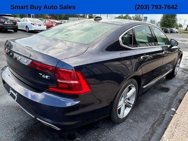 Photo of 2017 Blue Volvo S90