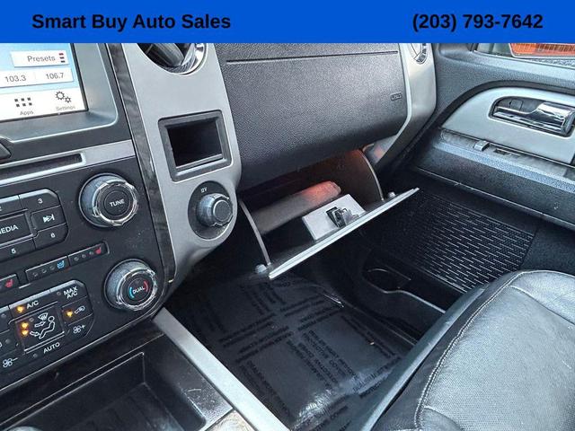 Photo of 2016 Shadow Black Ford Expedition EL