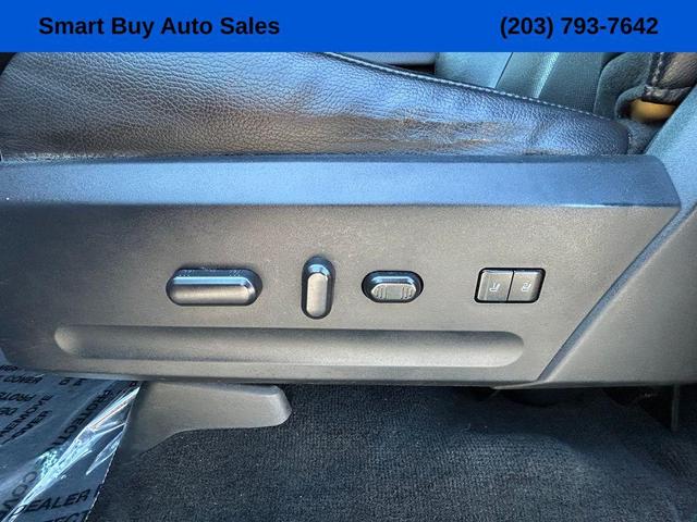Photo of 2016 Shadow Black Ford Expedition EL