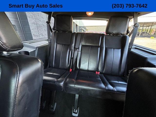 Photo of 2016 Shadow Black Ford Expedition EL