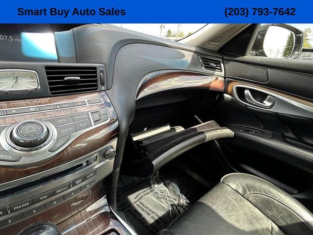 Photo of 2015 Black Obsidian INFINITI Q70