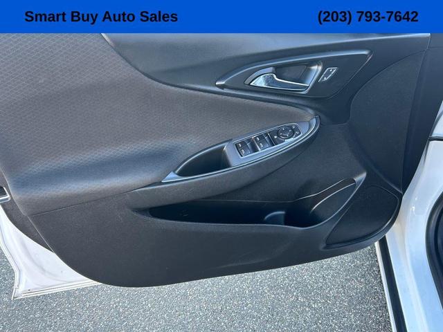 Photo of 2020 Summit White Chevrolet Malibu