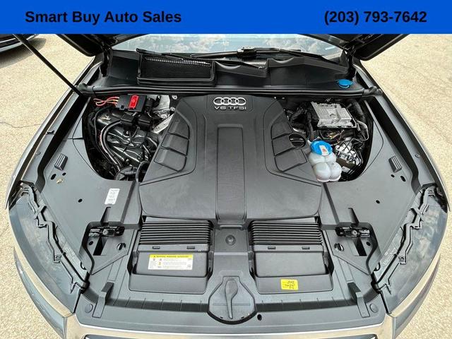 Photo of 2017 Graphite Gray Metallic Audi Q7