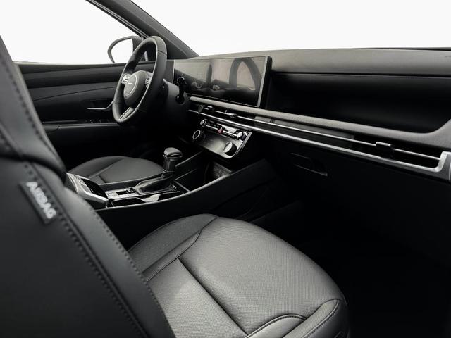 Photo of 2025 Shimmering Silver Hyundai TUCSON