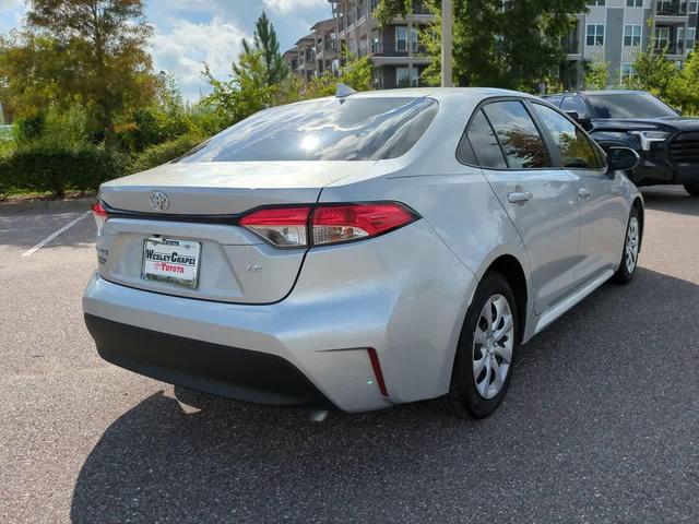 Photo of 2024 Classic Silver Metallic Toyota Corolla