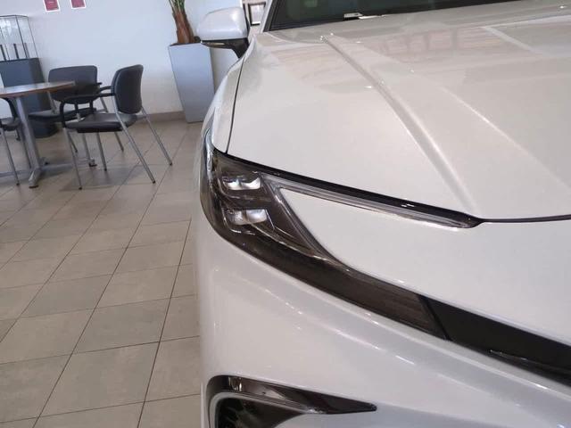 Photo of 2026 Wind Chill Pearl Toyota Camry