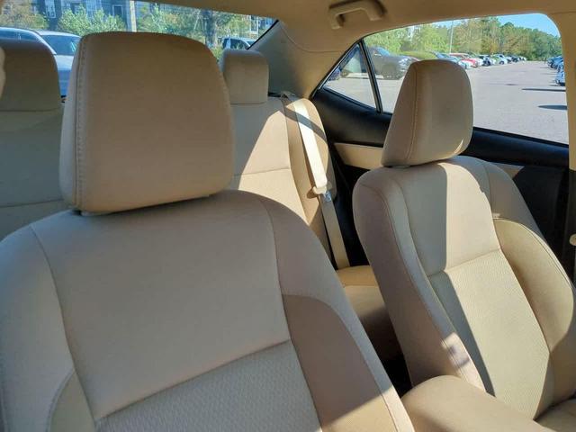 Photo of 2019 Super White Toyota Corolla