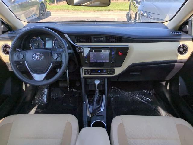 Photo of 2019 Super White Toyota Corolla