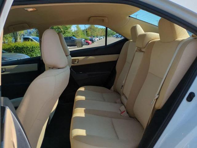 Photo of 2019 Super White Toyota Corolla
