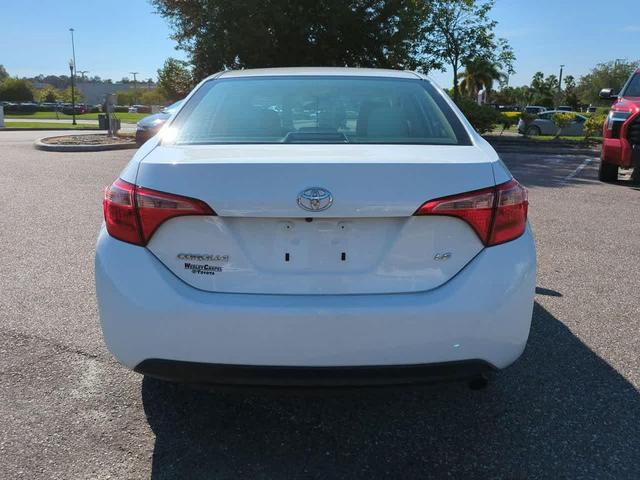 Photo of 2019 Super White Toyota Corolla