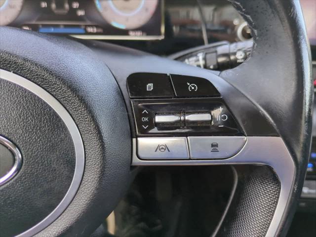 Photo of 2022 Phantom Black Hyundai ELANTRA