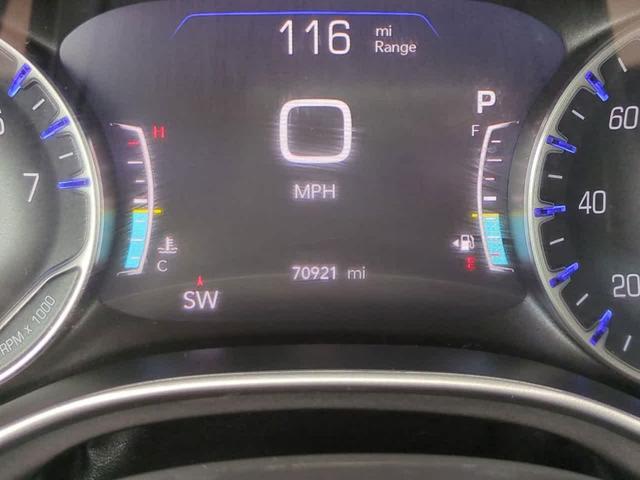 Photo of 2023 Brilliant Black Crystal Pearlcoat Chrysler Pacifica