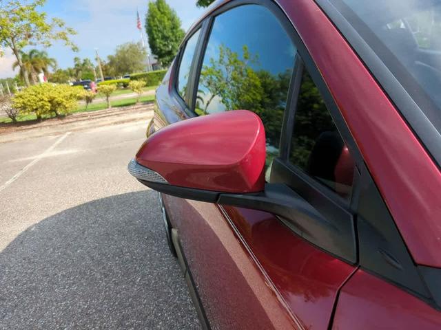 Photo of 2019 Ruby Flare Pearl Toyota C-HR