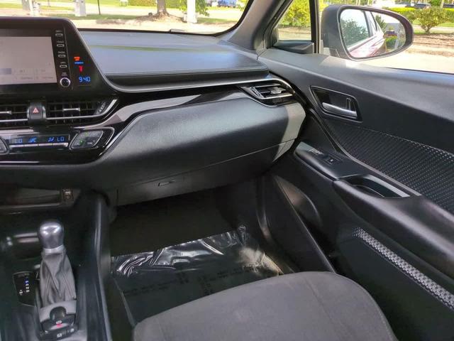 Photo of 2019 Ruby Flare Pearl Toyota C-HR