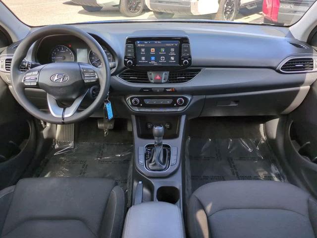 Photo of 2018 Intense Blue Hyundai Elantra GT