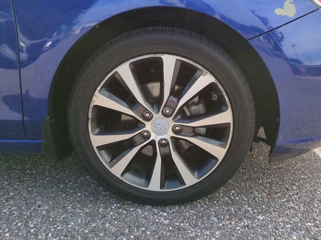 Photo of 2018 Intense Blue Hyundai Elantra GT