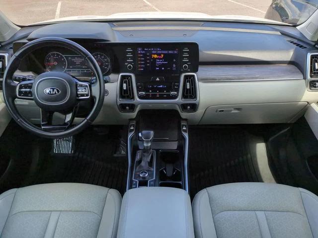 Photo of 2021 Glacial White Pearl Kia Sorento