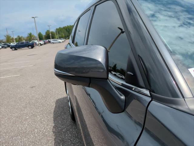 Photo of 2020 Magnetic Gray Metallic Toyota Highlander