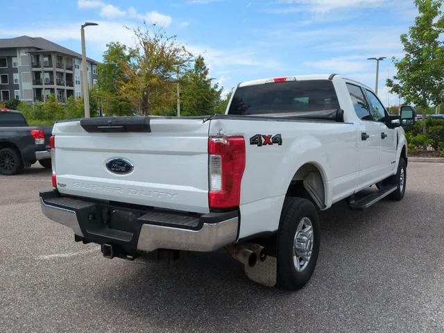 Photo of 2017 Oxford White Ford F-350