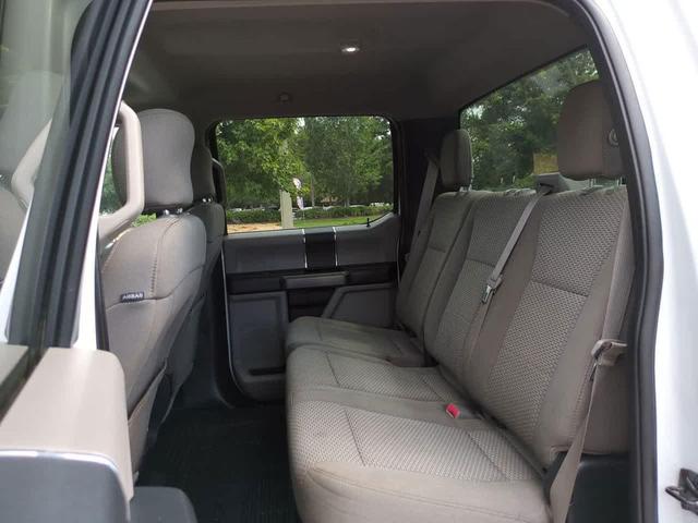 Photo of 2017 Oxford White Ford F-350