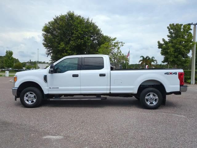 Photo of 2017 Oxford White Ford F-350