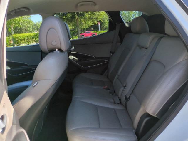 Photo of 2013 Frost White Pearl Hyundai SANTA FE