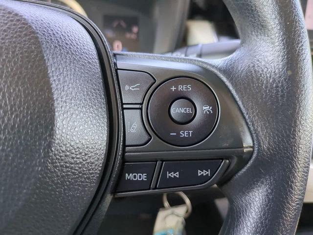 Photo of 2021 Super White Toyota Corolla
