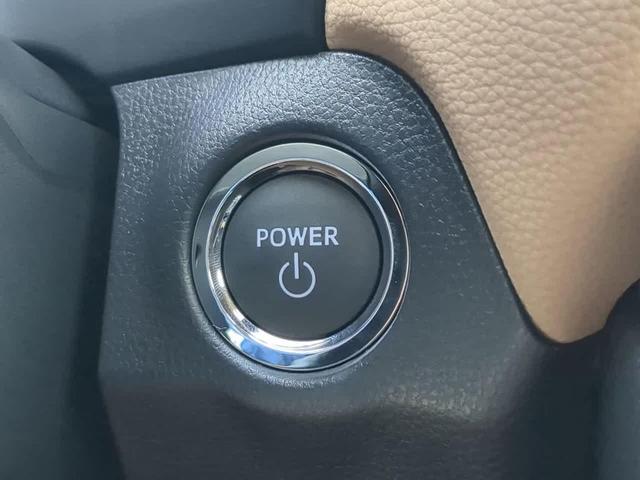 Photo of 2025 Midnight Black Metallic Toyota RAV4 Hybrid