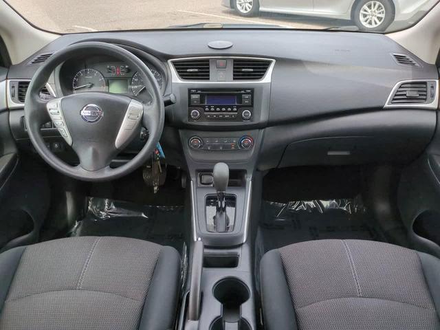 Photo of 2017 Super Black Nissan Sentra