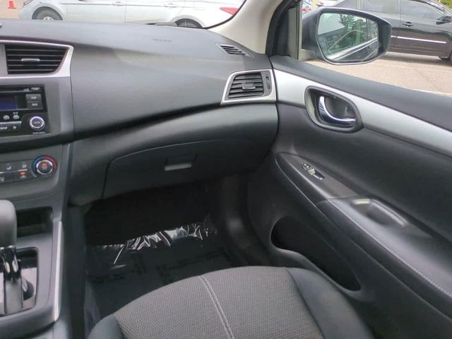 Photo of 2017 Super Black Nissan Sentra