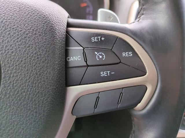 Photo of 2014 Bright White Clearcoat Jeep Grand Cherokee