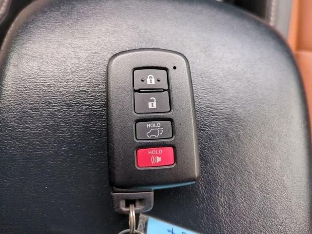 Photo of 2018 Electric Storm Blue Toyota RAV4