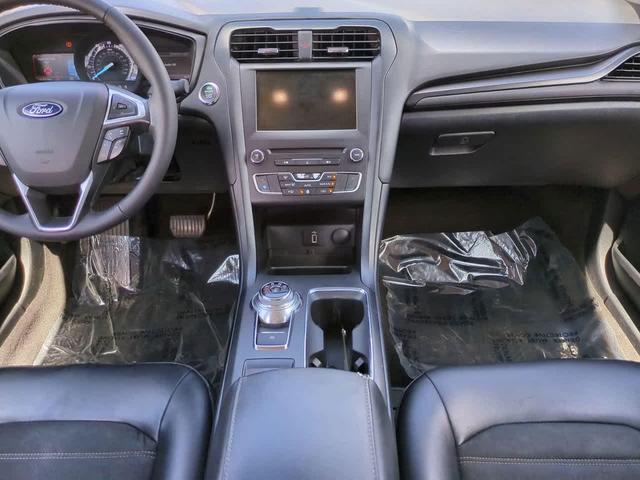 Photo of 2018 Oxford White Ford Fusion