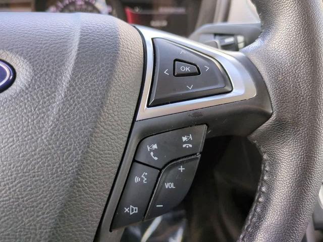 Photo of 2018 Oxford White Ford Fusion