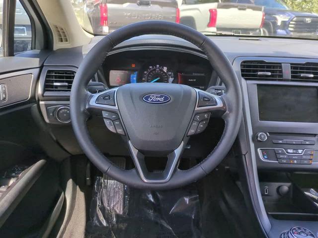 Photo of 2018 Oxford White Ford Fusion