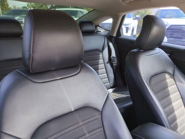 Photo of 2018 Oxford White Ford Fusion