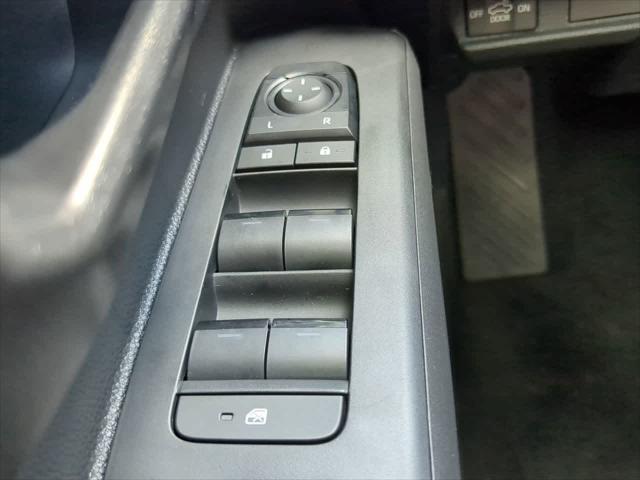 Photo of 2025 Ice Cap Toyota Tacoma