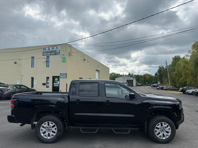 Photo of 2023 Super Black Nissan Frontier