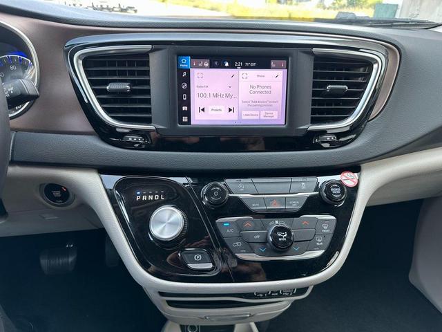 Photo of 2023 Velvet Red Pearlcoat Chrysler Voyager