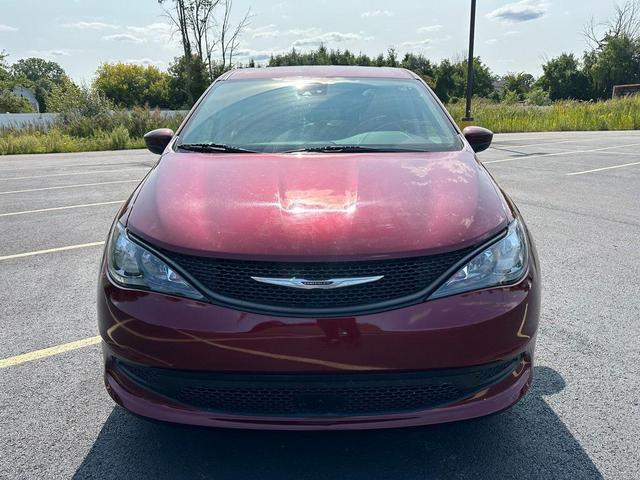 Photo of 2023 Velvet Red Pearlcoat Chrysler Voyager
