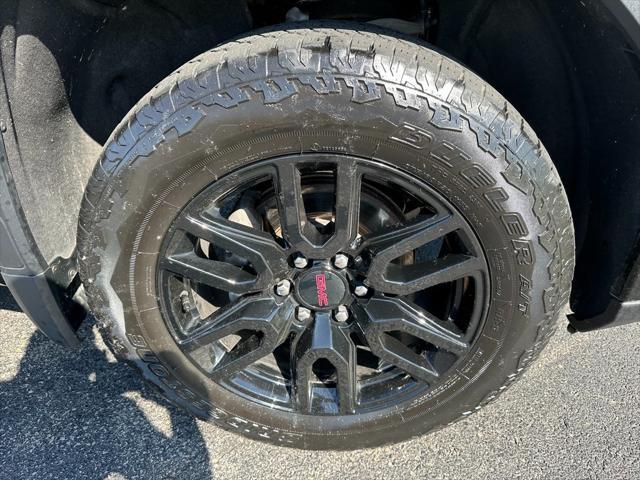 Photo of 2023 Onyx Black GMC Sierra 1500